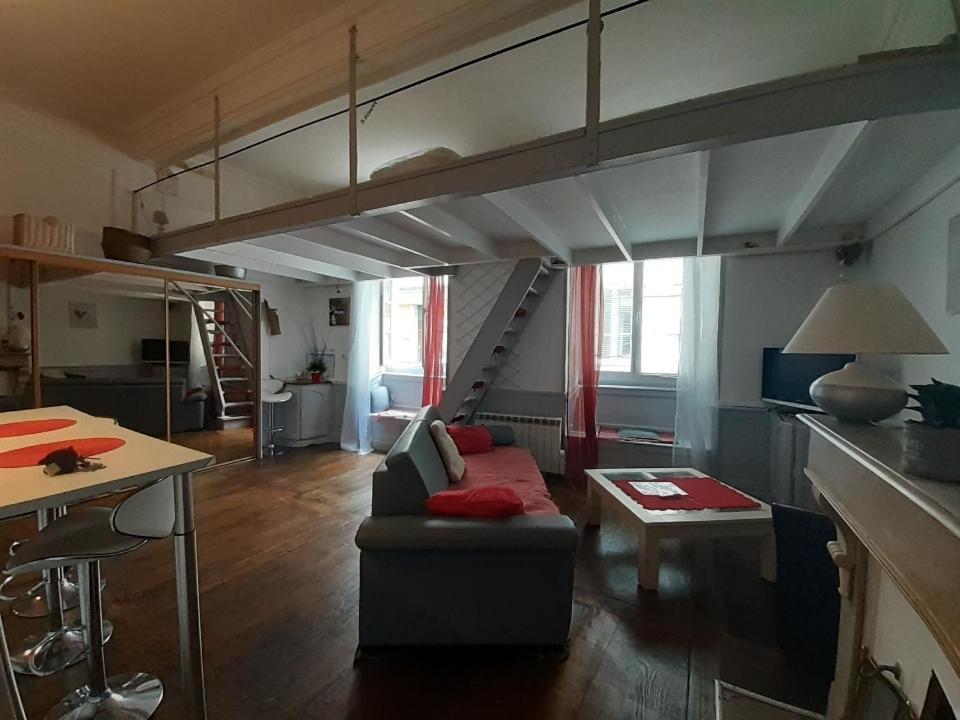 Coquet En Mezzanine Nuit Pour 2 Personnes * Saint-Girons (Ariege)