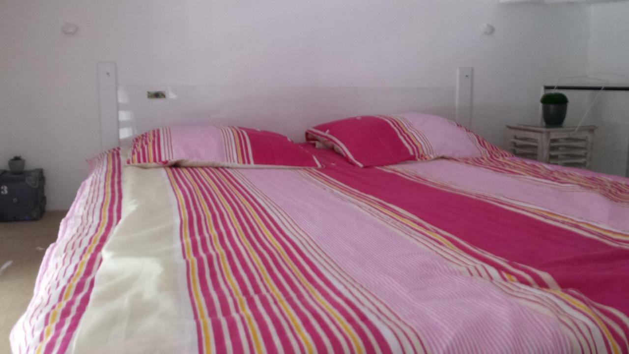Coquet En Mezzanine Nuit Pour 2 Personnes Apartment *